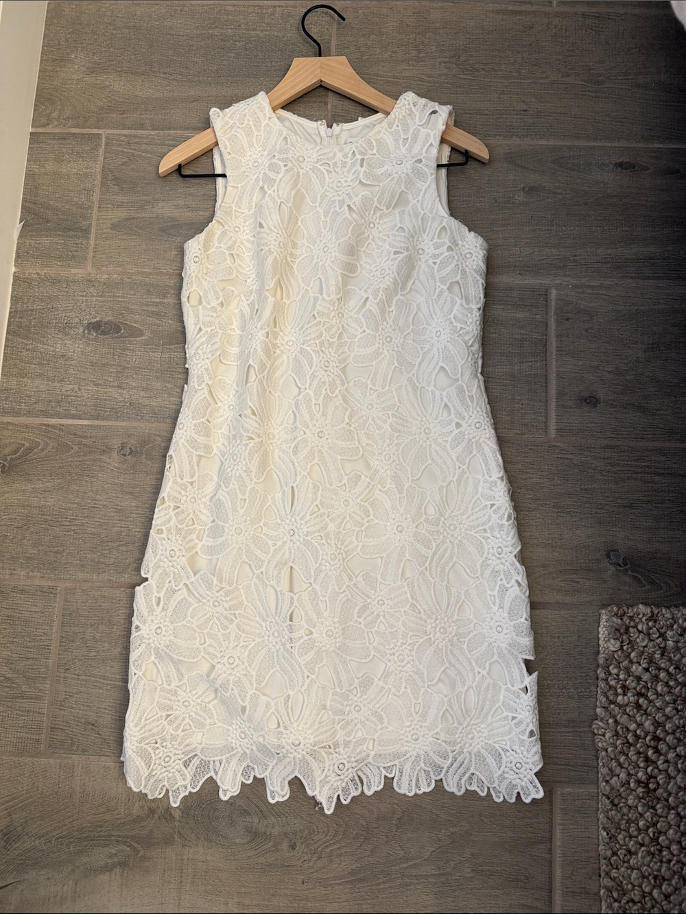 Calvin Klein White Floral Lace Mini Dress - Picture 2 of 11